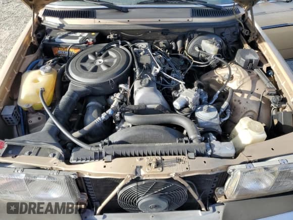 ✅ 1984 Mercedes-Benz 300 D • VIN: WDBAB33A5EA066564 • Lot: 72059935. Listed on Copart with 211,903 mi. Free auction sales archive from the USA and detailed vehicle history report at DreamBid. Image 11.