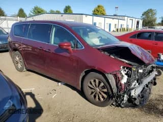 ✅ 2019 Chrysler Pacifica Touring Plus • VIN: 2C4RC1FG2KR523148 • Lot: 84807305. Wystawiony na Copart z przebiegiem 66 153 mil. Bezpłatny archiwum sprzedaży aukcyjnych z USA i szczegółowy raport historii pojazdu na DreamBid. Zdjęcie 4.