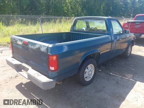 1995 Dodge Dakota с VIN 1B7FL26X1SW930958, выставлен на аукционе IAAI как лот 42517165 с пробегом 168 399 миль миль и . История ставок и продаж доступна на DreamBid. Изображение 4.