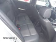 ✅ 2009 BMW 3 Series 328i • VIN: WBAPH77599NM27935 • Lot: 42638920. Listed on IAAI with 237,496 mi. Free auction sales archive from the USA and detailed vehicle history report at DreamBid. Image 8.