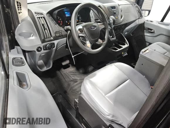 ✅ 2017 Ford Transit • VIN: 1FTYR2CM1HKB01907 • Лот: 70505465. Опубликован ранее на Copart с пробегом 138 065 миль. Бесплатный доступ к архиву аукционных продаж из США и подробный отчёт об истории автомобиля на DreamBid. Изображение 8.