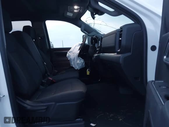 ✅ 2025 Chevrolet Silverado 2500HD LT • VIN: 2GC1KNEY5S1228495 • Лот: 43602216. Опубликован ранее на IAAI с пробегом 4 940 миль. Бесплатный доступ к архиву аукционных продаж из США и подробный отчёт об истории автомобиля на DreamBid. Изображение 5.