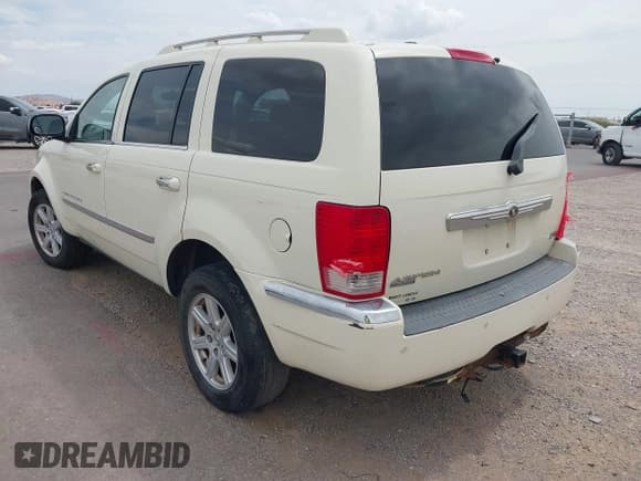 ✅ 2007 Chrysler Aspen Limited • VIN: 1A8HW58237F511304 • Lot: 43124266. Wystawiony na IAAI z przebiegiem 183 801 mil. Bezpłatny archiwum sprzedaży aukcyjnych z USA i szczegółowy raport historii pojazdu na DreamBid. Zdjęcie 3.