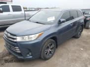 ✅ 2017 Toyota Highlander LE • VIN: 5TDZZRFH1HS222330 • Lot: 41933841. Wystawiony na IAAI z przebiegiem 150 459 mil. Bezpłatny archiwum sprzedaży aukcyjnych z USA i szczegółowy raport historii pojazdu na DreamBid. Zdjęcie 2.