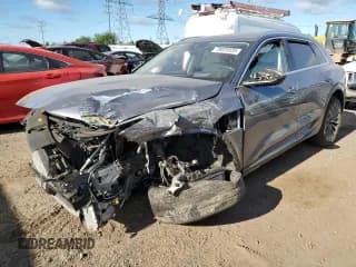 ✅ 2019 Audi e-tron Prestige • VIN: WA1VABGE0KB011842 • Lot: 70025535. Wystawiony na Copart z przebiegiem 66 185 mil. Bezpłatny archiwum sprzedaży aukcyjnych z USA i szczegółowy raport historii pojazdu na DreamBid. Zdjęcie 1.