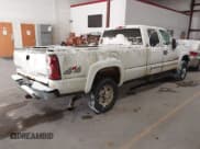 ✅ 2004 Chevrolet Silverado 2500HD LT • VIN: 1GCHK29114E207770 • Lot: 43854934. Wystawiony na IAAI z przebiegiem Nie podano. Bezpłatny archiwum sprzedaży aukcyjnych z USA i szczegółowy raport historii pojazdu na DreamBid. Zdjęcie 4.