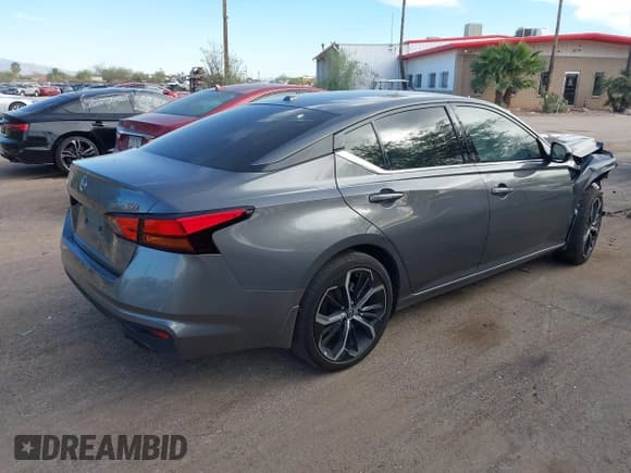 ✅ 2024 Nissan Altima SR • VIN: 1N4BL4CV4RN433194 • Lot: 43693441. Listed on IAAI with 21,754 mi. Free auction sales archive from the USA and detailed vehicle history report at DreamBid. Image 4.