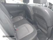 ✅ 2010 Nissan Rogue SL • VIN: JN8AS5MV0AW604863 • Lot: 43196484. Wystawiony na IAAI z przebiegiem 136 451 mil. Bezpłatny archiwum sprzedaży aukcyjnych z USA i szczegółowy raport historii pojazdu na DreamBid. Zdjęcie 8.