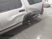 ✅ 2005 Ford Explorer XLS • VIN: 1FMZU72KX5ZA62426 • Лот: 43687469. Опубликован ранее на IAAI с пробегом 199 154 миль. Бесплатный доступ к архиву аукционных продаж из США и подробный отчёт об истории автомобиля на DreamBid. Изображение 6.