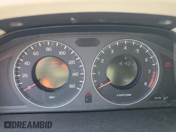 ✅ 2008 Volvo XC70 • VIN: YV4BZ982581013113 • Lot: 80566385. Listed on Copart with 220,209 mi. Free auction sales archive from the USA and detailed vehicle history report at DreamBid. Image 9.