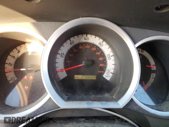 ✅ 2013 Toyota Tacoma • VIN: 3TMLU4EN6DM128601 • Лот: 89832845. Опубликован ранее на Copart с пробегом 270 664 миль. Бесплатный доступ к архиву аукционных продаж из США и подробный отчёт об истории автомобиля на DreamBid. Изображение 9.