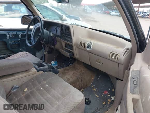 1994 Ford Explorer Eddie Bauer z VIN 1FMCU22X5RUA21287, wystawiony jako IAAI lot #42393545 z przebiegiem 72 453 mil mil oraz . Historia ofert i sprzedaży dostępna na DreamBid. Obrazek 5.