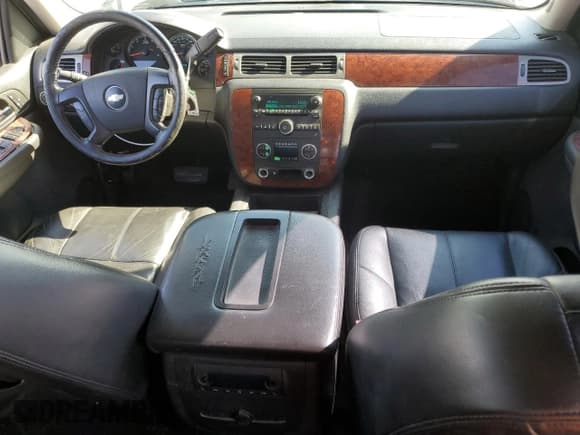 ✅ 2009 Chevrolet Silverado 1500 • VIN: 2GCEK333391141332 • Lot: 90645365. Wystawiony na Copart z przebiegiem 203 526 mil. Bezpłatny archiwum sprzedaży aukcyjnych z USA i szczegółowy raport historii pojazdu na DreamBid. Zdjęcie 8.