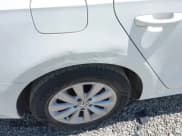 ✅ 2015 Volkswagen Passat S • VIN: 1VWAT7A36FC004720 • Lot: 43091864. Wystawiony na IAAI z przebiegiem 158 117 mil. Bezpłatny archiwum sprzedaży aukcyjnych z USA i szczegółowy raport historii pojazdu na DreamBid. Zdjęcie 12.