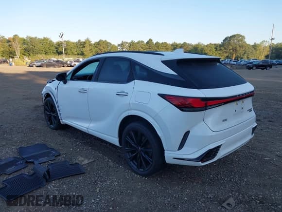 ✅ 2023 Lexus RX 500h F Sport Performance • VIN: 2T2BCMEA9PC008411 • Lot: 43134724. Wystawiony na IAAI z przebiegiem 16 mil. Bezpłatny archiwum sprzedaży aukcyjnych z USA i szczegółowy raport historii pojazdu na DreamBid. Zdjęcie 3.