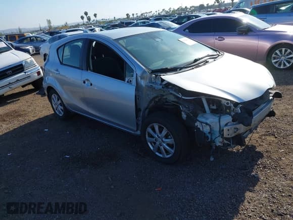 ✅ 2017 Toyota Prius One • VIN: JTDKDTB3XH1593023 • Lot: 42121790. Listed on IAAI with 184,345 mi. Free auction sales archive from the USA and detailed vehicle history report at DreamBid. Image 1.