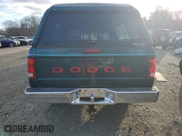 1994 Dodge Dakota with VIN 1B7GG23X4RS698774, listed as a Copart auction lot 88350915 with 122,061 mi miles and Salvage title. Bid and sale history available at DreamBid. Image 6.