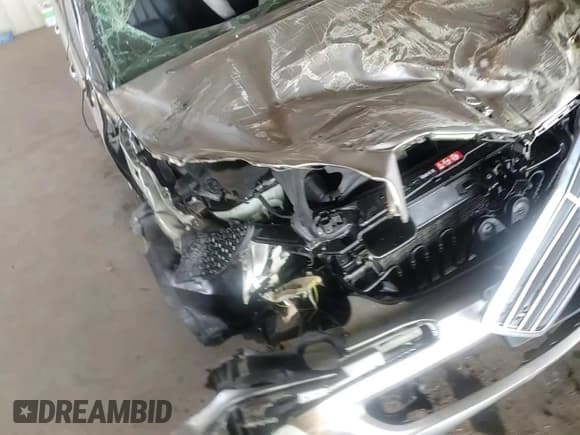 ✅ 2005 Mercedes-Benz C 240 • VIN: WDBRF81J15F629068 • Lot: 69606015. Wystawiony na Copart z przebiegiem Nie podano. Bezpłatny archiwum sprzedaży aukcyjnych z USA i szczegółowy raport historii pojazdu na DreamBid. Zdjęcie 13.