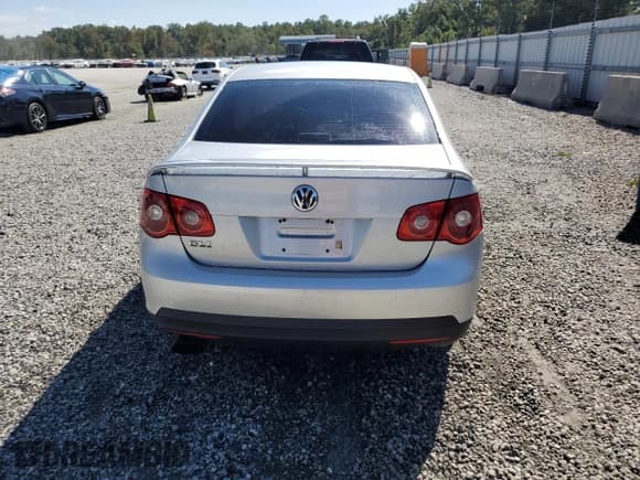 ✅ 2006 Volkswagen Jetta GLI Turbo • VIN: 3VWTJ71K16M710496 • Lot: 72077135. Listed on Copart with 241,853 mi. Free auction sales archive from the USA and detailed vehicle history report at DreamBid. Image 6.