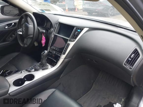 ✅ 2021 Infiniti Q50 Luxe • VIN: JN1EV7BR8MM752929 • Lot: 41907927. Listed on IAAI with 43,263 mi. Free auction sales archive from the USA and detailed vehicle history report at DreamBid. Image 5.