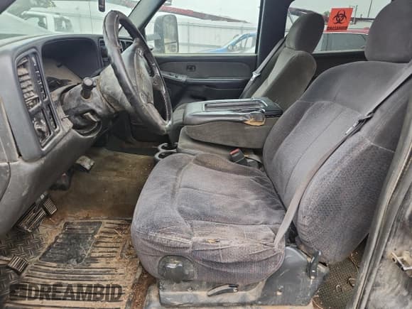 ✅ 2003 Chevrolet Silverado 2500HD LS • VIN: 1GCHK23183F208335 • Lot: 80215095. Listed on Copart with 304,088 mi. Free auction sales archive from the USA and detailed vehicle history report at DreamBid. Image 7.