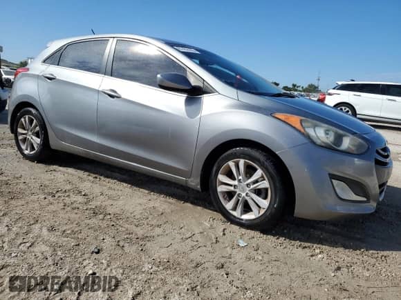 2014 Hyundai Elantra z VIN KMHD35LH3EU195725, wystawiony jako Copart lot #87453185 z przebiegiem 133 267 mil mil oraz Czysty tytuł • Clean title. Historia ofert i sprzedaży dostępna na DreamBid. Obrazek 4.