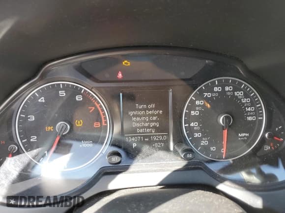 ✅ 2013 Audi Q5 Premium • VIN: WA1CFAFP9DA039587 • Lot: 69256325. Wystawiony na Copart z przebiegiem 134 071 mil. Bezpłatny archiwum sprzedaży aukcyjnych z USA i szczegółowy raport historii pojazdu na DreamBid. Zdjęcie 9.