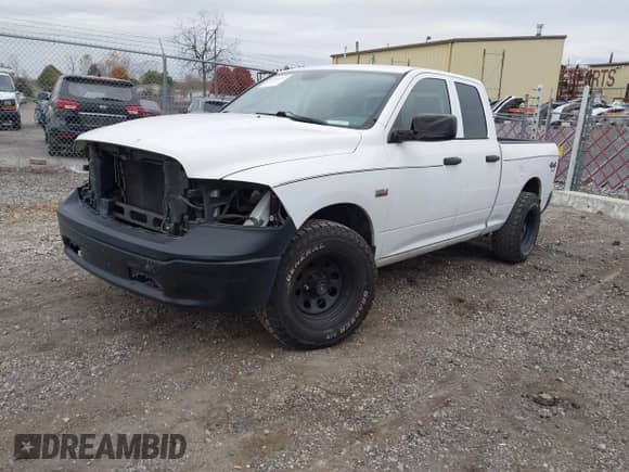 2014 Ram 1500 Express с VIN 1C6RR7FT2ES277890, выставлен на аукционе IAAI как лот 43605217 с пробегом 189 095 миль миль и . История ставок и продаж доступна на DreamBid. Изображение 18.