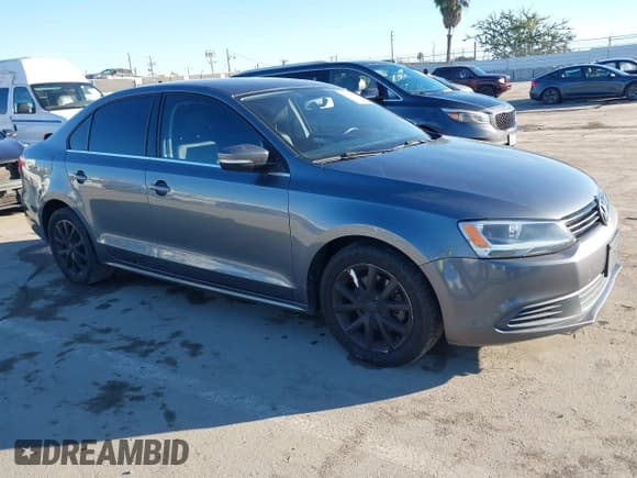 ✅ 2013 Volkswagen Jetta SE • VIN: 3VWDP7AJ3DM357962 • Lot: 43861735. Listed on IAAI with 177,586 mi. Free auction sales archive from the USA and detailed vehicle history report at DreamBid. Image 1.