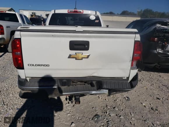 ✅ 2019 Chevrolet Colorado 2WD Work Truck • VIN: 1GCHSBEA8K1217383 • Lot: 86849385. Wystawiony na Copart z przebiegiem 107 869 mil. Bezpłatny archiwum sprzedaży aukcyjnych z USA i szczegółowy raport historii pojazdu na DreamBid. Zdjęcie 5.