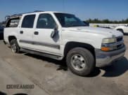 ✅ 2002 Chevrolet Suburban LS • VIN: 1GNEC16T82J219779 • Лот: 61617045. Опубликован ранее на Copart с пробегом 307 726 миль. Бесплатный доступ к архиву аукционных продаж из США и подробный отчёт об истории автомобиля на DreamBid. Изображение 4.