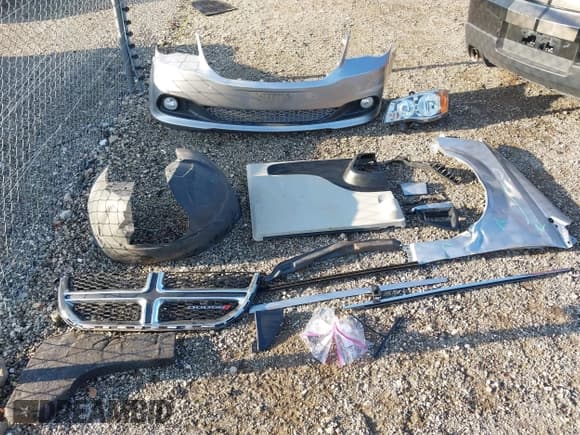 ✅ 2017 Dodge Grand Caravan SXT • VIN: 2C4RDGCG4HR818362 • Lot: 43438264. Listed on IAAI with 141,359 mi. Free auction sales archive from the USA and detailed vehicle history report at DreamBid. Image 12.