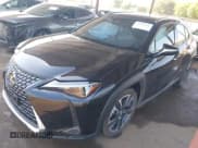 ✅ 2025 Lexus UX 300h • VIN: JTHYBJAH1S2018231 • Lot: 42226336. Wystawiony na IAAI z przebiegiem 5 586 mil. Bezpłatny archiwum sprzedaży aukcyjnych z USA i szczegółowy raport historii pojazdu na DreamBid. Zdjęcie 2.