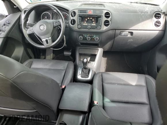 ✅ 2011 Volkswagen Tiguan S • VIN: WVGBV7AX0BW516062 • Lot: 84602025. Listed on Copart with 68,613 mi. Free auction sales archive from the USA and detailed vehicle history report at DreamBid. Image 8.