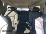 ✅ 2020 Chevrolet Suburban LT • VIN: 1GNSKHKC7LR179279 • Lot: 82480925. Wystawiony na Copart z przebiegiem 71 889 mil. Bezpłatny archiwum sprzedaży aukcyjnych z USA i szczegółowy raport historii pojazdu na DreamBid. Zdjęcie 10.