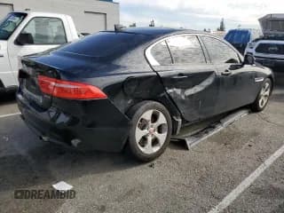 ✅ 2017 Jaguar XE 25t • VIN: SAJAR4BG0HA966531 • Лот: 39921093. Опубликован ранее на Copart с пробегом 86 117 миль. Бесплатный доступ к архиву аукционных продаж из США и подробный отчёт об истории автомобиля на DreamBid. Изображение 3.