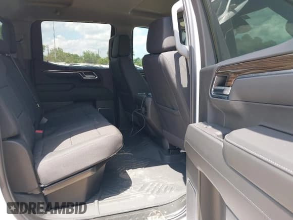 ✅ 2025 Chevrolet Silverado 1500 • VIN: 3GCUKDE82SG115781 • Лот: 42093356. Опубликован ранее на IAAI с пробегом 4 455 миль. Бесплатный доступ к архиву аукционных продаж из США и подробный отчёт об истории автомобиля на DreamBid. Изображение 8.