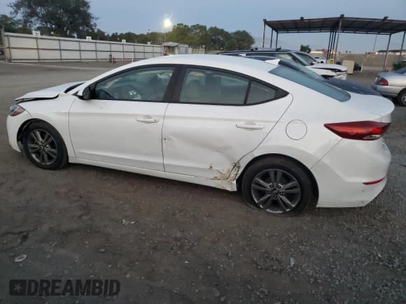 ✅ 2017 Hyundai Elantra Value Edition • VIN: 5NPD84LF1HH018779 • Лот: 92126325. Опубликован ранее на Copart с пробегом 230 142 миль. Бесплатный доступ к архиву аукционных продаж из США и подробный отчёт об истории автомобиля на DreamBid. Изображение 2.