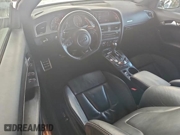 ✅ 2014 Audi S5 Premium Plus • VIN: WAUCGAFH6EN003424 • Lot: 96463995. Wystawiony na Copart z przebiegiem 27 275 mil. Bezpłatny archiwum sprzedaży aukcyjnych z USA i szczegółowy raport historii pojazdu na DreamBid. Zdjęcie 8.