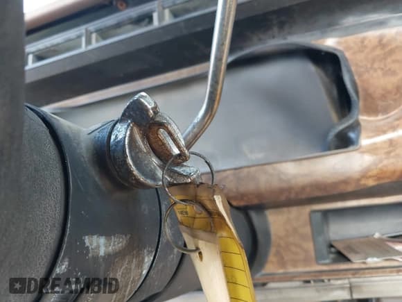 ✅ 1986 Ford F-250 • VIN: 2FTFF25H4GCA49823 • Lot: 41846524. Listed on IAAI with Not provided. Free auction sales archive from the USA and detailed vehicle history report at DreamBid. Image 11.