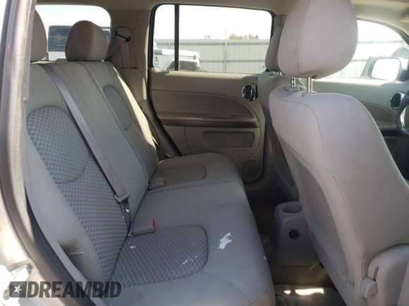 2006 Chevrolet HHR LT z VIN 3GNDA23P96S579002, wystawiony jako Copart lot #76081504 z przebiegiem 185 629 mil mil oraz Szkoda całkowita • Salvage title. Historia ofert i sprzedaży dostępna na DreamBid. Obrazek 11.