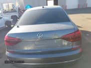 ✅ 2018 Volkswagen Passat S • VIN: 1VWAA7A34JC006495 • Lot: 43596953. Wystawiony na IAAI z przebiegiem 96 964 mil. Bezpłatny archiwum sprzedaży aukcyjnych z USA i szczegółowy raport historii pojazdu na DreamBid. Zdjęcie 17.
