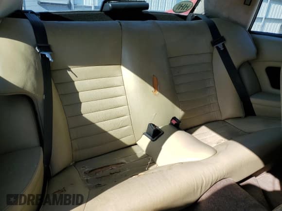 ✅ 1988 Jaguar XJS • VIN: SAJNA5848JC139303 • Лот: 71517345. Опубликован ранее на Copart с пробегом 85 905 миль. Бесплатный доступ к архиву аукционных продаж из США и подробный отчёт об истории автомобиля на DreamBid. Изображение 10.