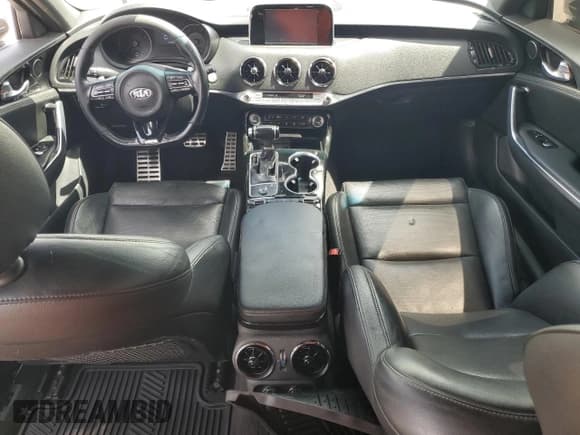 ✅ 2020 Kia Stinger GT-Line • VIN: KNAE15LA9L6083060 • Лот: 62824085. Опубликован ранее на Copart с пробегом 165 805 миль. Бесплатный доступ к архиву аукционных продаж из США и подробный отчёт об истории автомобиля на DreamBid. Изображение 8.