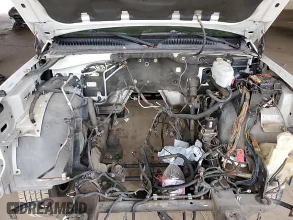 ✅ 2005 Chevrolet Suburban LT • VIN: 3GNEC16Z35G294867 • Лот: 55535585. Опубликован ранее на Copart с пробегом Не указан. Бесплатный доступ к архиву аукционных продаж из США и подробный отчёт об истории автомобиля на DreamBid. Изображение 12.