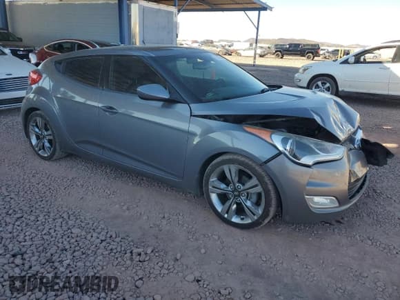 ✅ 2015 Hyundai Veloster • VIN: KMHTC6AD0FU228716 • Lot: 78545614. Wystawiony na Copart z przebiegiem 166 988 mil. Bezpłatny archiwum sprzedaży aukcyjnych z USA i szczegółowy raport historii pojazdu na DreamBid. Zdjęcie 4.