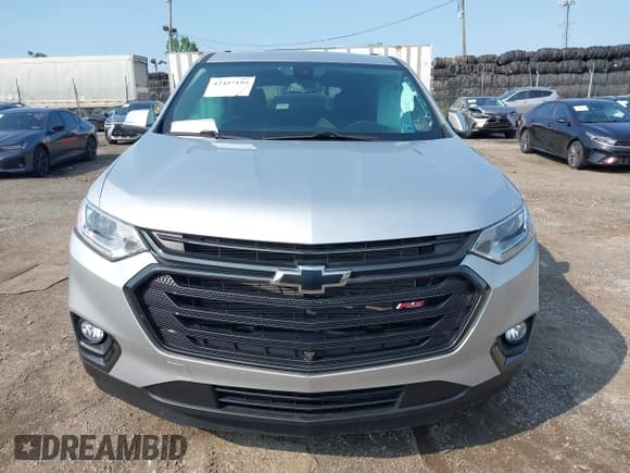 ✅ 2021 Chevrolet Traverse RS • VIN: 1GNEVJKW2MJ239524 • Lot: 42457194. Wystawiony na IAAI z przebiegiem 25 535 mil. Bezpłatny archiwum sprzedaży aukcyjnych z USA i szczegółowy raport historii pojazdu na DreamBid. Zdjęcie 11.
