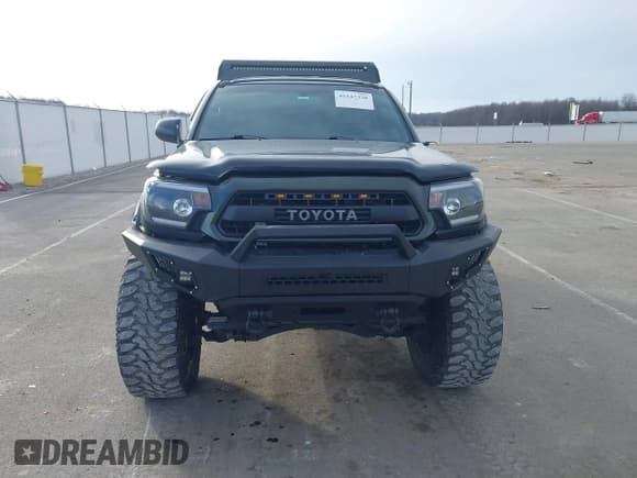 ✅ 2012 Toyota Tacoma • VIN: 3TMLU4EN8CM084941 • Lot: 41547330. Listed on IAAI with 118,460 mi. Free auction sales archive from the USA and detailed vehicle history report at DreamBid. Image 12.