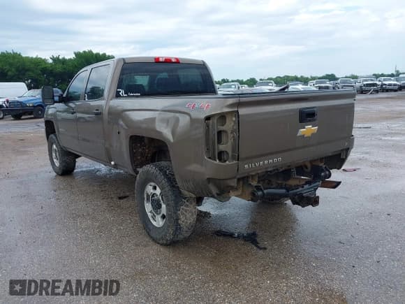✅ 2015 Chevrolet Silverado 2500HD LT • VIN: 1GC1KVEG0FF131663 • Lot: 42117911. Listed on IAAI with 144,511 mi. Free auction sales archive from the USA and detailed vehicle history report at DreamBid. Image 3.