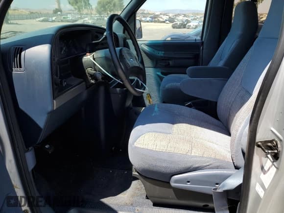 ✅ 1994 Ford Econoline Wagon XL • VIN: 1FBJS31H2RHB39585 • Лот: 66666675. Опубликован ранее на Copart с пробегом 69 906 миль. Бесплатный доступ к архиву аукционных продаж из США и подробный отчёт об истории автомобиля на DreamBid. Изображение 7.